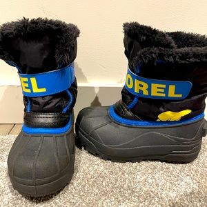 Sorel winter boots size 11 boys